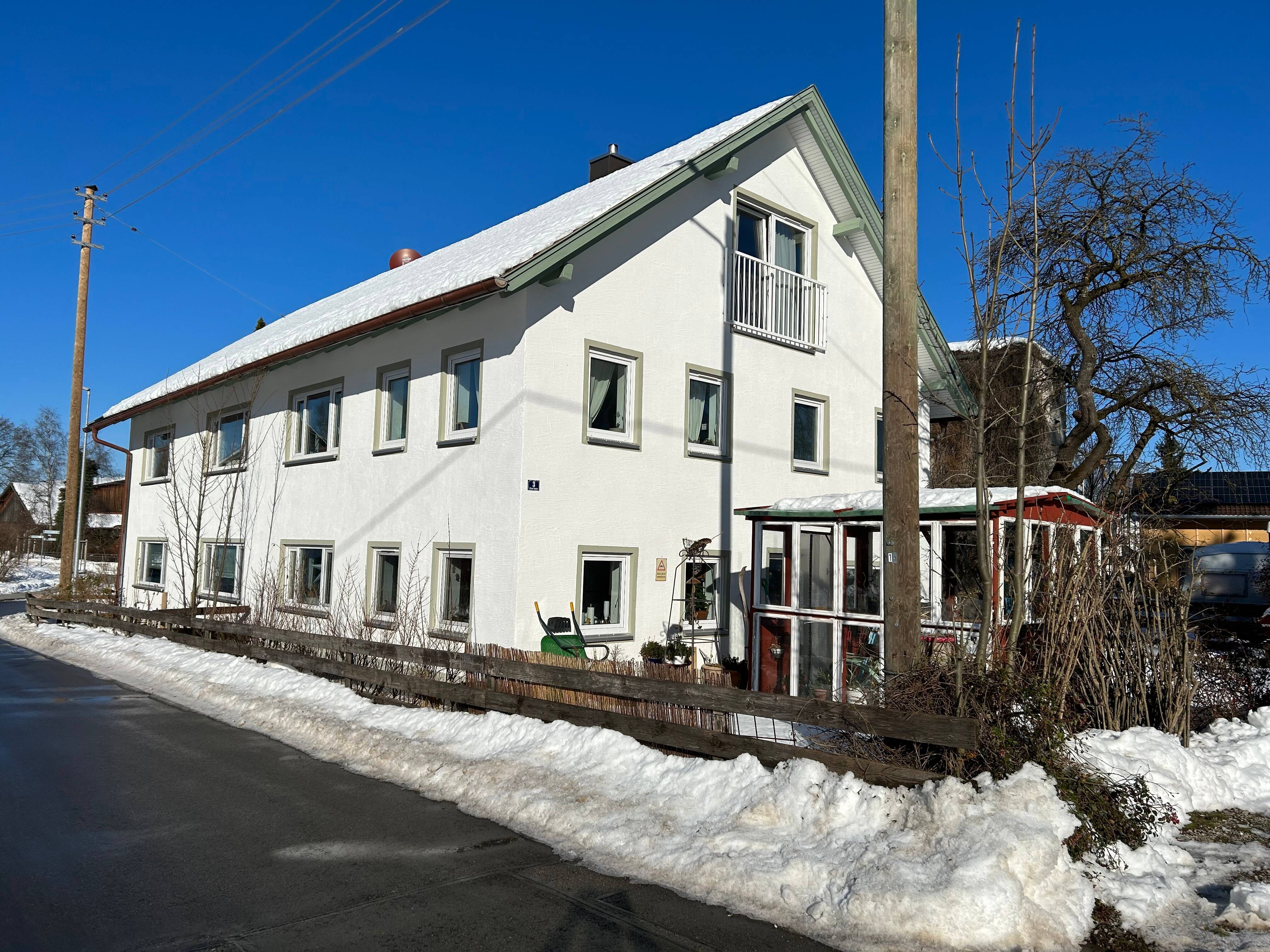                                                               wundersch&ouml;n und liebevoll sanierte Wohnung/ Doppelhaush&auml;lfte in Zweifamilienhaus                                                       in Westendorf (Ostallgäu)