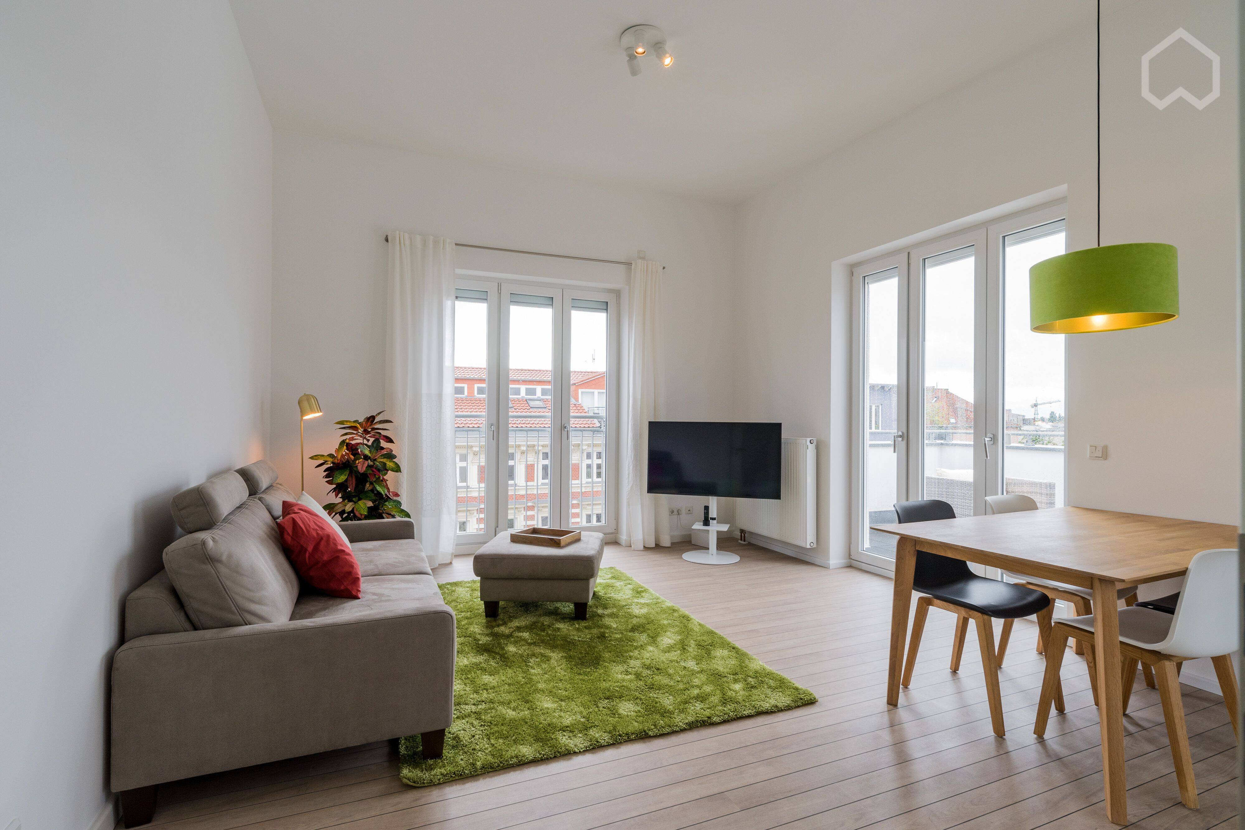 Quiet penthouse with large roof terrace in the heart of Berlin-Mitte - Ruhige Dachgeschosswohnung mit großer Terrasse am Rosenthaler Platz - Photo 1