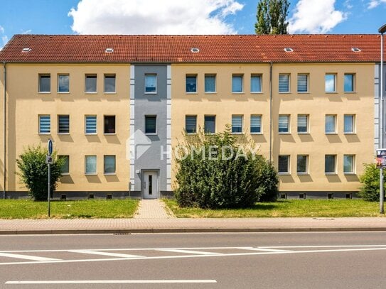 Lichtdurchflutete Etagenwohnung mit Balkon und Stellplatz in begehrter Lage von Merseburg