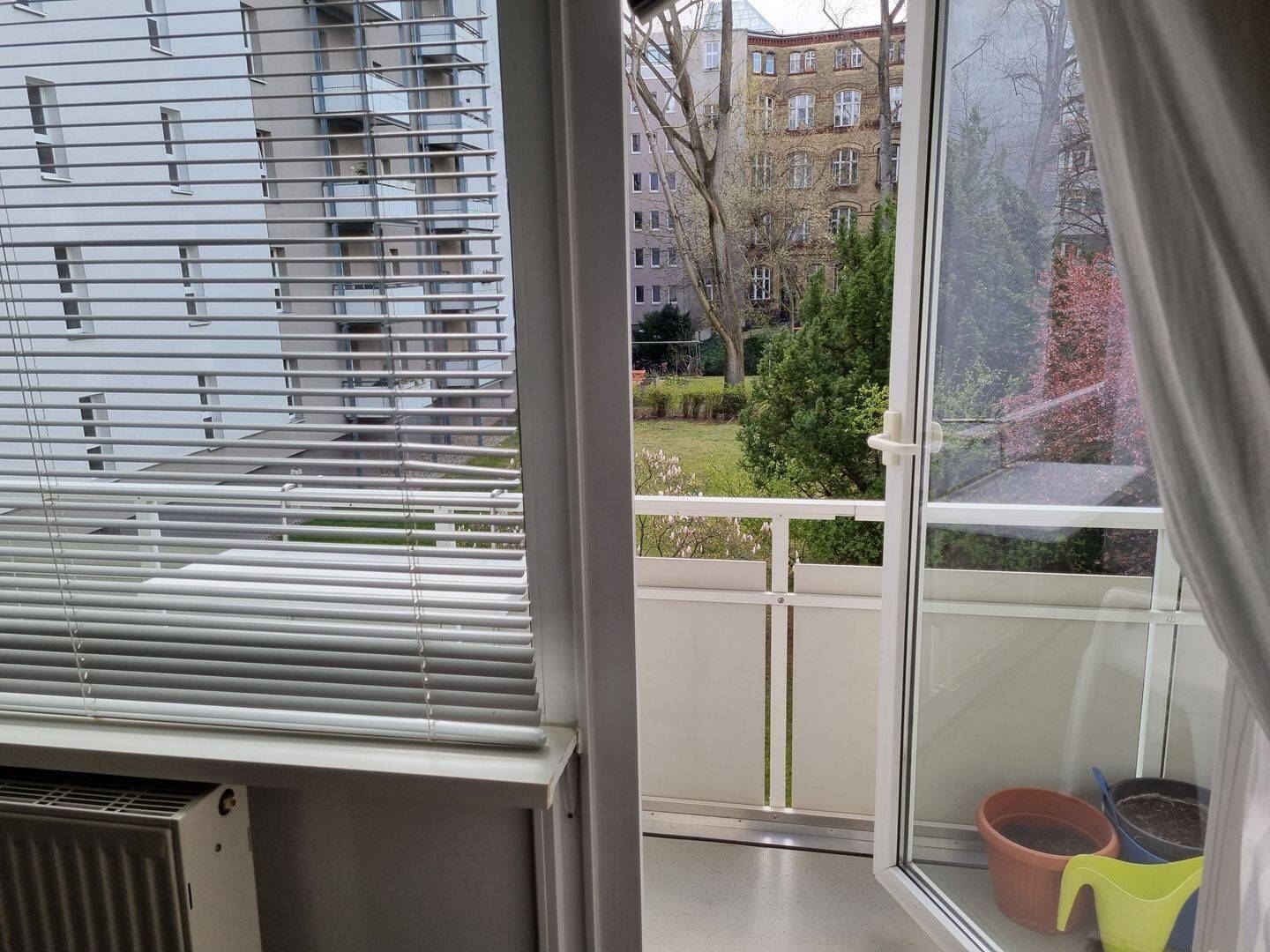 Fully furnished, renovated room near Berliner Dom - Photo 1
