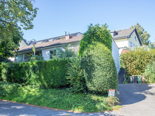 Freistehendes Einfamilienhaus auf gut 500 m² Grundstück mit Garten + Garage