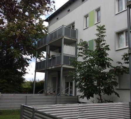 Top Lage ! Geschmackvoll eingerichtetes Apartment mit Balkon in Stadtlage