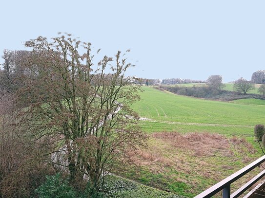 3 - Zimmer ETW, großer Balkon, toller Ausblick ins Unterbachtal, 3.OG in Erkrath