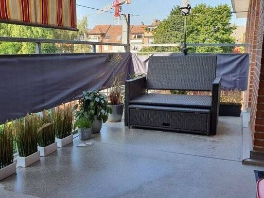 Sehr helle, großzügig geschnittene 5-Zimmer-Wohnung über 2 Etagen in zentraler Lage von Bergedorf