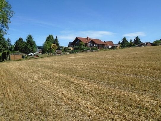 Großer Bauplatz in idyllischer Lage. Bauträgerfrei vom Eigentümer.