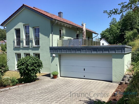 Haus mit 2 Wohnungen - in Ammerthal bei Amberg - sehr gepflegt und mit neuer Heiztechnik