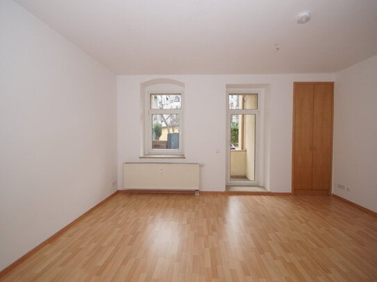 2-Zimmer-Erdgeschosswohnung mit Balkon in Bernsdorf!