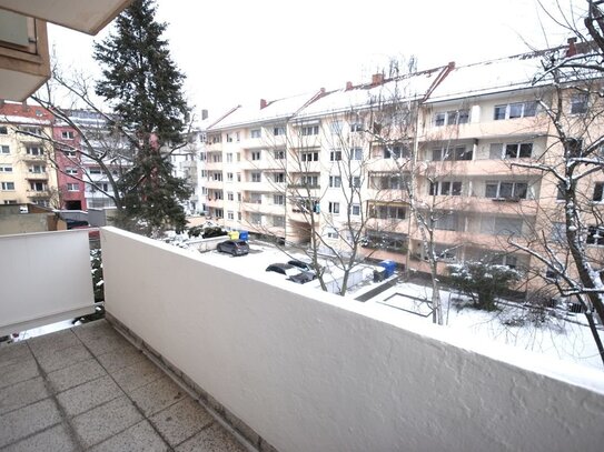 500 Meter zum Wöhrder See - 1 Zimmer Wohnung mit großem Balkon, komplett saniert