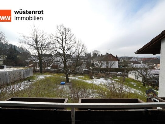 Familienfreundliche Galeriewohnung im Herzen von Glonn