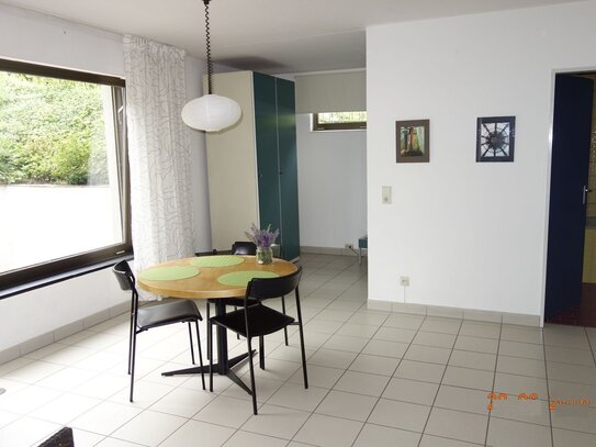 Möbliertes Apartment mit Terrasse in Rodenkirchen