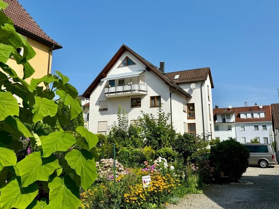 Charmante 3-Zimmer-DG-Stadtwohnung mit Balkon