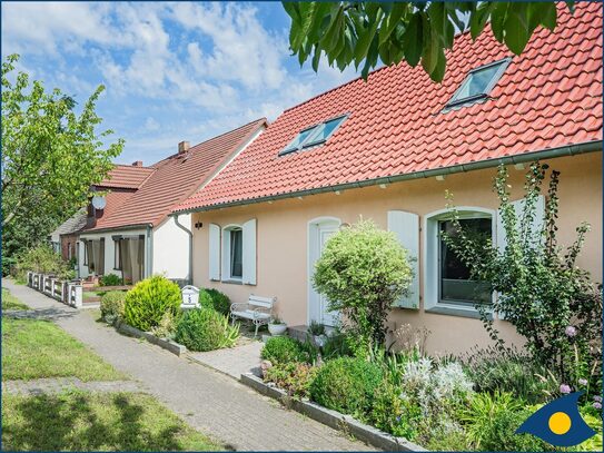 3-Zi-Inselwohnung in Wassernähe mit Schlossblick und Garten, voll ausgestattet