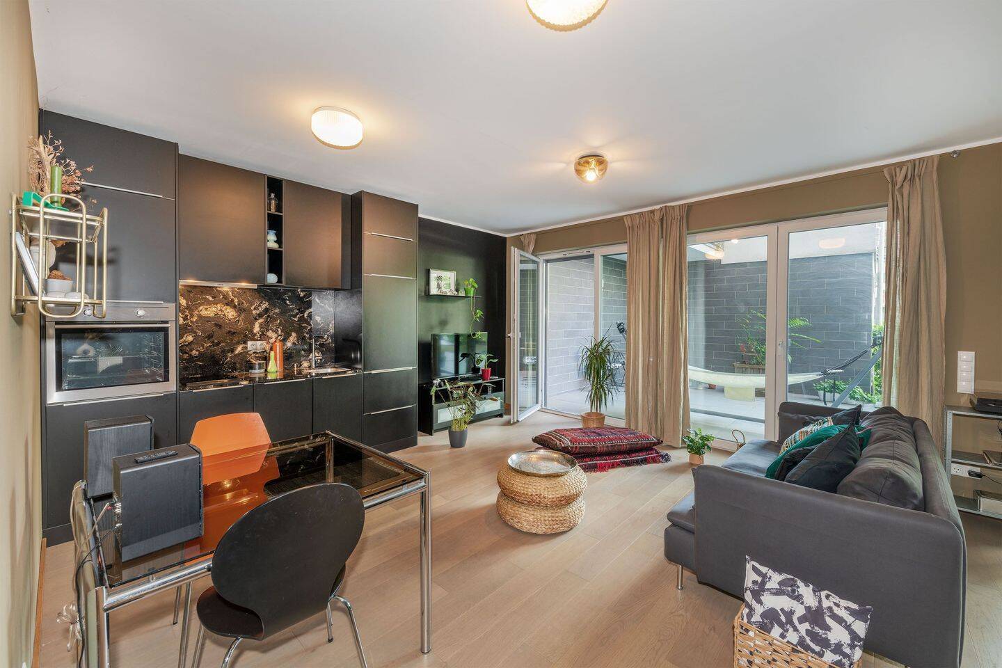 Hochwertig möblierte 1,5-Zimmer-Wohnung mit großer Terrasse in Berlin-Friedrichshain - Foto 1