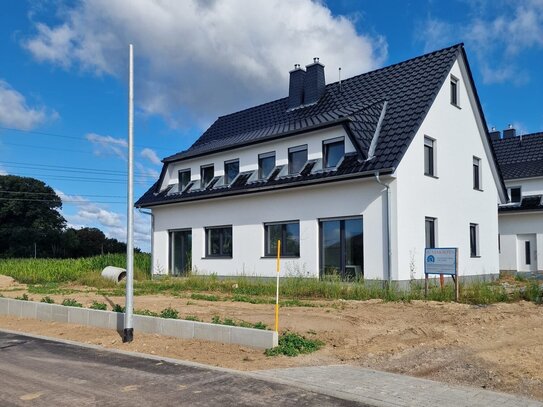 Modern ausgestattete Doppelhaushälfte in Rostock-Biestow