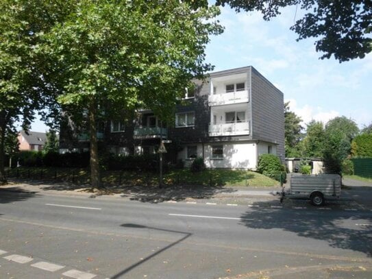 schönes Apartment mit Balkon und Einbauküche