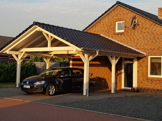 Bungalow mit Doppelcarport