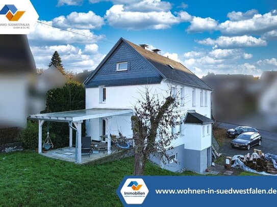 VR IMMO: Charmantes Einfamilienhaus mit großzügigem Garten und modernen Sanierungen in Herdorf!