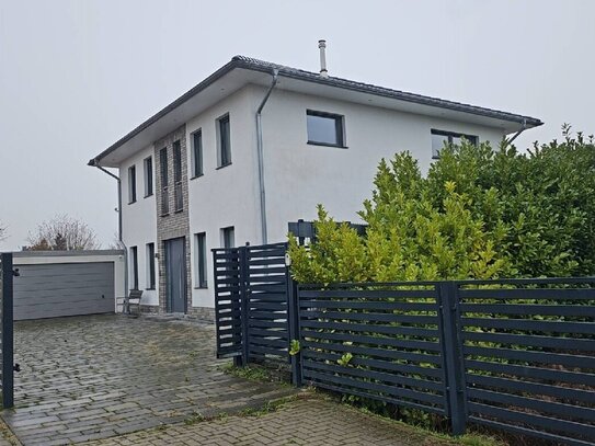 Modernes Einfamilienhaus - Neubau 2018 in Lemwerder