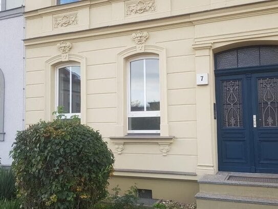 Besichtigungen ab Januar! Renovierte 2 Zimmerwohnung mit Balkon in Stadtnähe