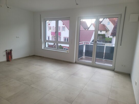 bezugsfreie Dreizimmerwohnung, inkl. PKW-TG-Stellplatz. Haus mit Aufzug und KFW-Effizienz 55