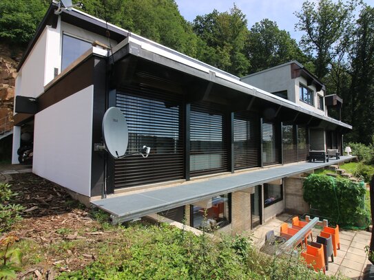 BAUHAUS VILLA IN TOP LAGE!