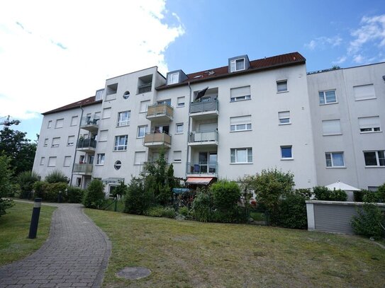 Hauptstadtmakler- Bezugsfreie Dachgeschosswohnung in Top-Lage