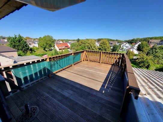 WG-Zimmer, Dachterrasse, Balkon, Stellplatz, 3er WG