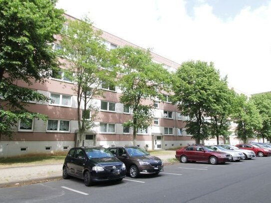 Einzug sofort möglich - 3-Raumwohnung mit Balkon