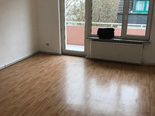 Wohnung in grüner, ruhiger Wohnanlage wird frei!