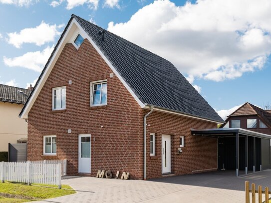 Neubau Einfamilienhaus auf einem ruhig gelegenen Hintergrundstück!