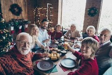 Tür an Tür mit Freunden oder Familie und doch für sich alleine! - Zweifamilienhaus in ruhigem Wohngebiet inkl. Baugrund…