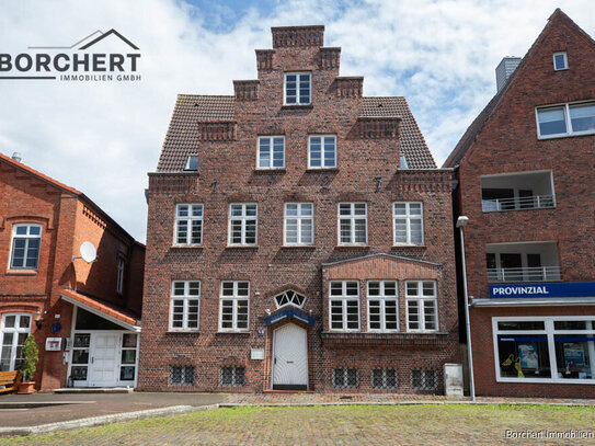 360° Rundgang - Denkmalgeschützes Treppengiebelhaus in Wilster am Marktplatz zu verkaufen