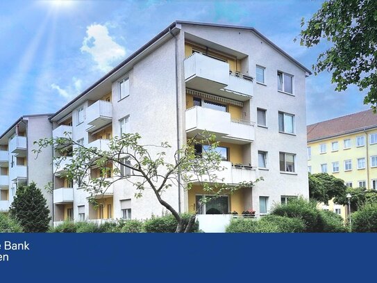 Bezugsfreie 2 Zimmer mit Balkon in Charlottenburg-Westend