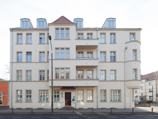 Bezugsfrei ab 01.12.2024 ** 2-Zimmer-Wohnung in saniertem Altbau in Potsdam-Babelsberg