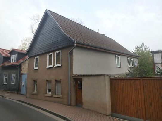 Einfamilienhaus mit Fachwerkschuppen und Garage in Schlotheim (Handwerkerobjekt) oder als Kaltlagerfläche zu vermieten…