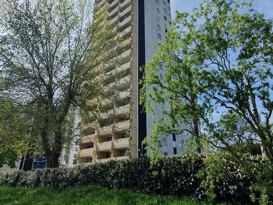 Wunderschöne moderne 2-Zi Wohnung mit Balkon und Tiefgaragenstellplatz