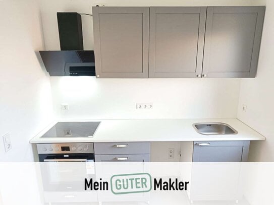 Helle, renovierte 2-Zimmer-Wohnung mit Balkon und moderner Ausstattung in Achim