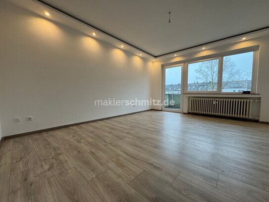 MÖNCHENGLADBACH-RHEYDT HELLE 2-ZIMMER-WOHNUNG MIT BALKON!