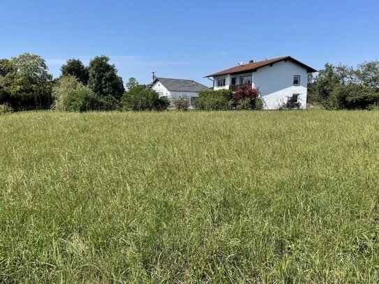 Tolles Baugrundstück mit 1105 m² für ein Einfamilienhaus, Doppelhaushälfte oder Dreispänner in Winhöring