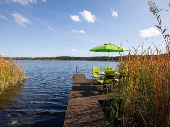 **Ihr Traumhaus mit Seezugang, Steg und zusätzlichem Seehaus (Mit Wohnrecht)**