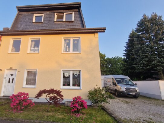 Saniertes Vierfamilienhaus, mit Halle, in Würselen- Teutsiedlung....