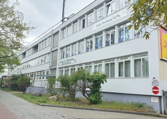 Helle Büro-,Handels-,Ladenfläche mit 110 qm in Lankwitz/Marienfelde