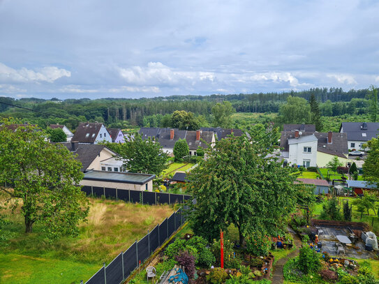 Geräumiges Einfamilienhaus mit fast 1.000 m² Grundstück in einem Ortsteil von Vettelschoß!