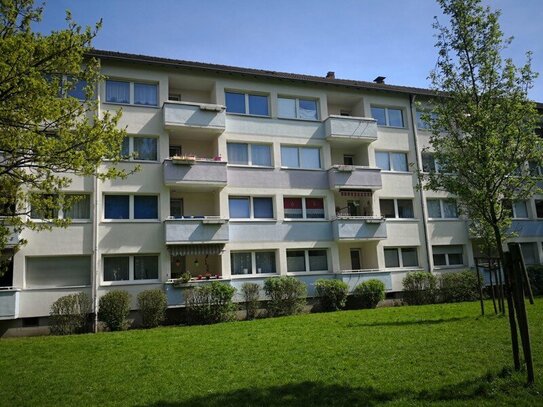 Tolle und frisch sanierte 3-Zimmer-Wohnung mit Balkon