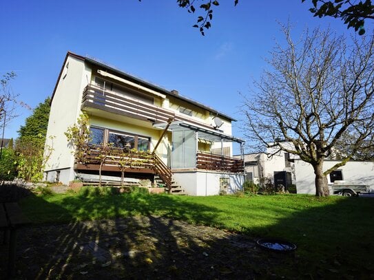 Freistehendes 2-Generationenhaus mit Hobbywerkstatt, großem Garten und vieles mehr...