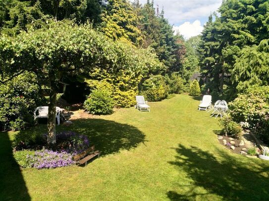 NEUBAU Doppelhaushälfte mit zauberhaftem Garten in ruhiger Lage von Farmsen-Berne