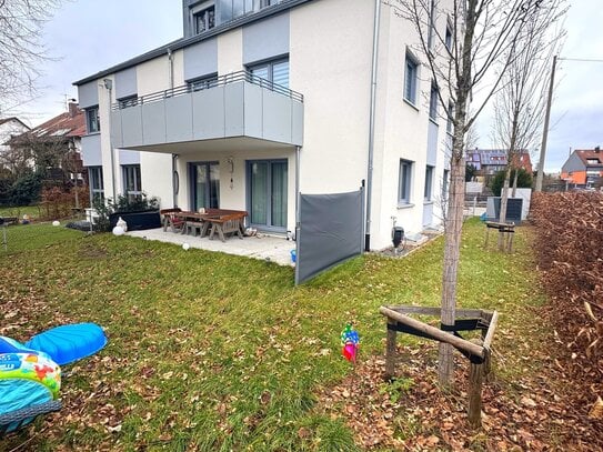 Bestlage Nürnberg - Thon / Exklusive 3-Zimmer Wohnung mit eigenem Gartenanteil, großer Terrasse und Markeneinbauküche