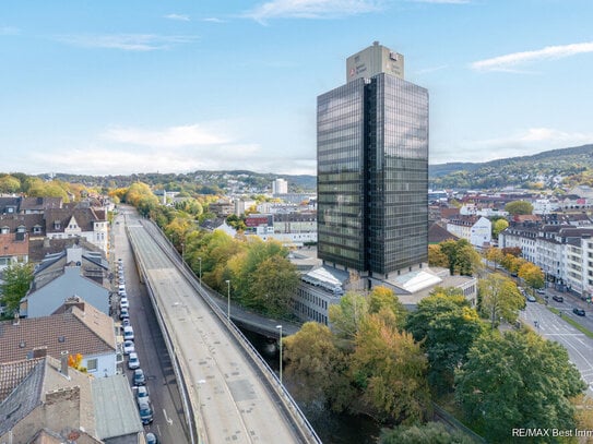 Einmalige Gelegenheit mit vielfältigen Nutzungsmöglichkeiten! Hochhaus im 80er Jahre Retro Style