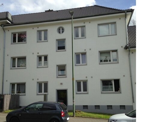 Kernsanierte Stadtwohnung im 2. Obergeschoss mit Südbalkon zu vermieten