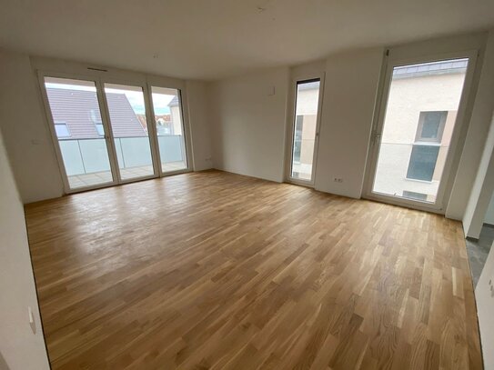 Ansprechende, großzügige und helle 4-Zimmer-Wohnung mit zwei Tiefgaragenstellplätzen